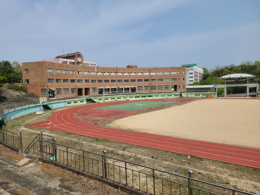 경산 대구미래대학교, 폐교