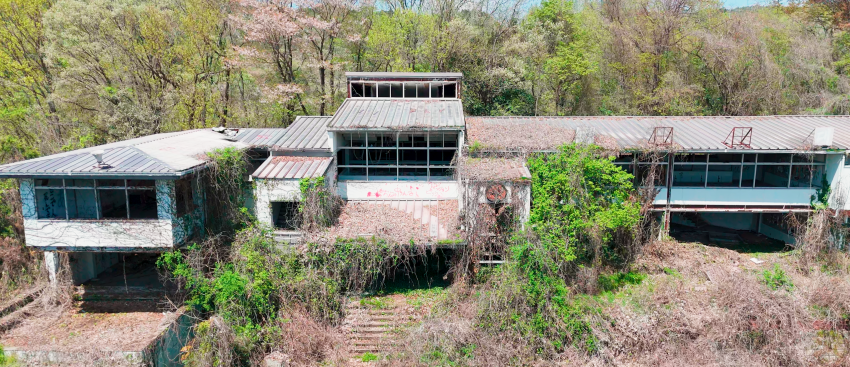 기후현 도노조선초중급학교, 조총련 북한 학교